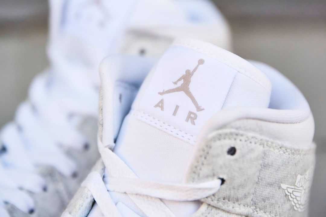 【スニダンで購入可】1/10発売 Nike WMNS Air Jordan 1 Mid SE "Light Iron Ore" 抽選/定価/販売店舗まとめ 2枚目