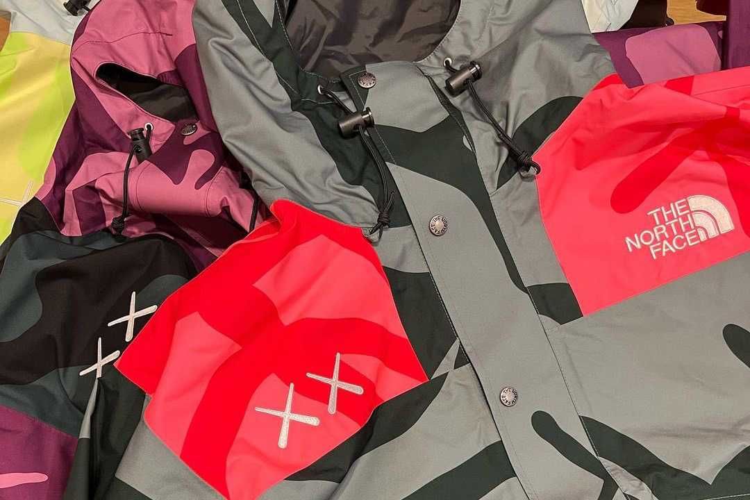 【販売リンクあり】海外2/17発売 KAWS × The North Face Collection 抽選/定価/販売店舗まとめ 6枚目