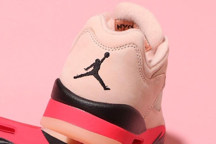 【スニダンで購入可】1/21発売 Nike WMNS Air Jordan 5 Low "Girls That Hoop" 抽選/定価/販売店舗まとめ 3枚目