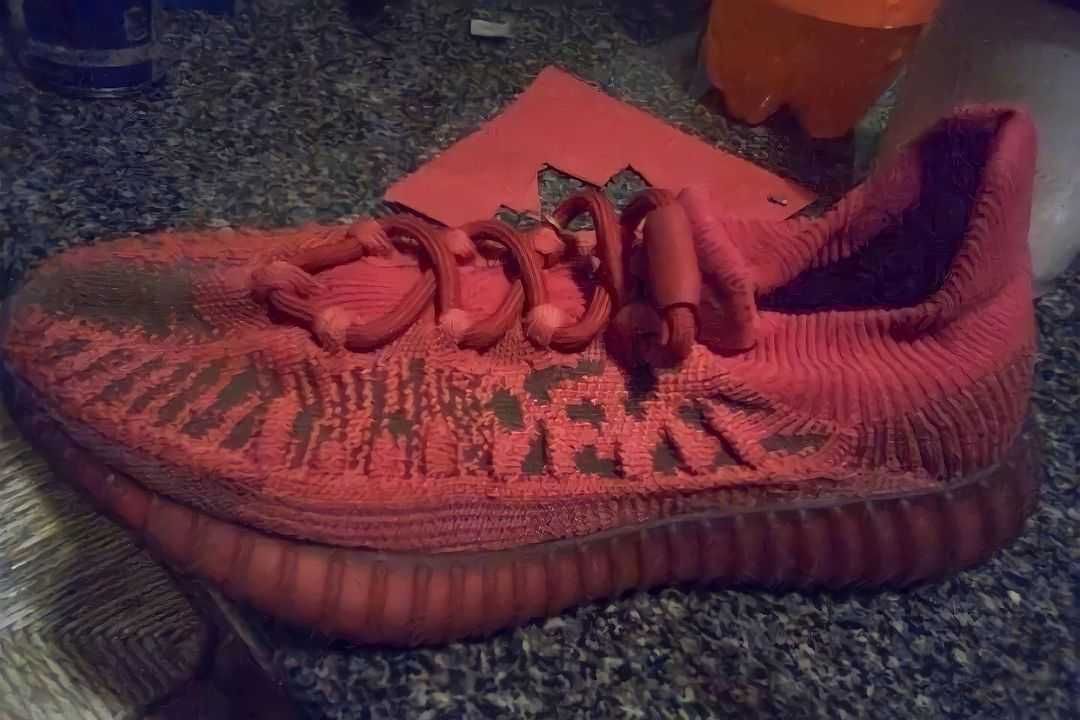 【スニダンで購入可】2/17発売 adidas YEEZY Boost 350 V2 CMPCT "Slate Red" 抽選/定価/販売店舗まとめ 6枚目