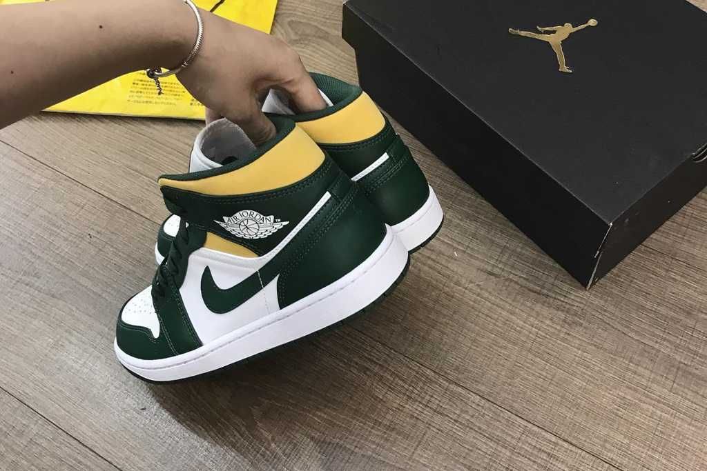【スニダンで購入可】1/25発売 Nike Air Jordan 1 Mid "Seattle Supersonics"  抽選/定価/販売店舗まとめ 2枚目