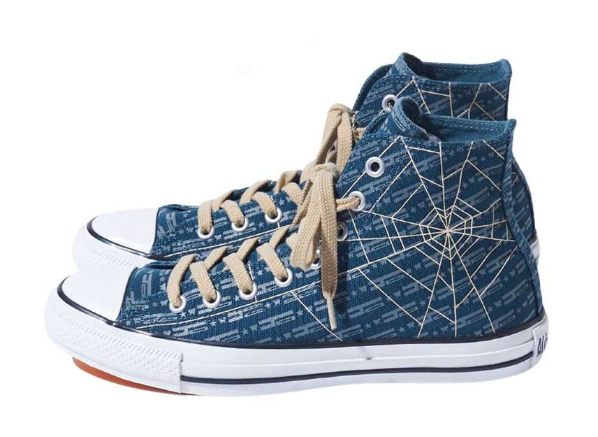 Jojo's Bizarre Adventure Stone Ocean × Converse All Starの新品
