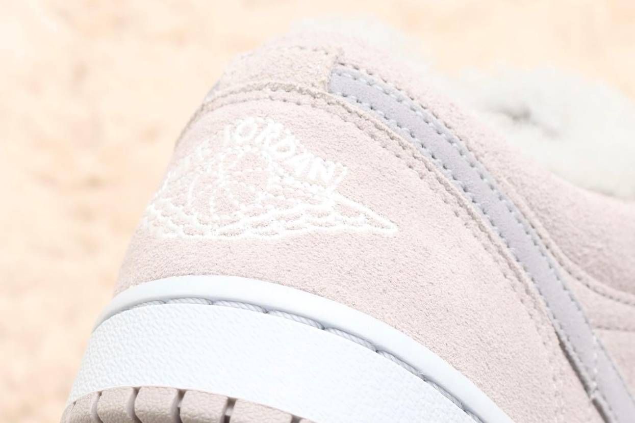 【スニダンで購入可】2/7発売 Nike WMNS Air Jordan 1 Low "Sherpa Fleece" 抽選/定価/販売店舗まとめ 3枚目