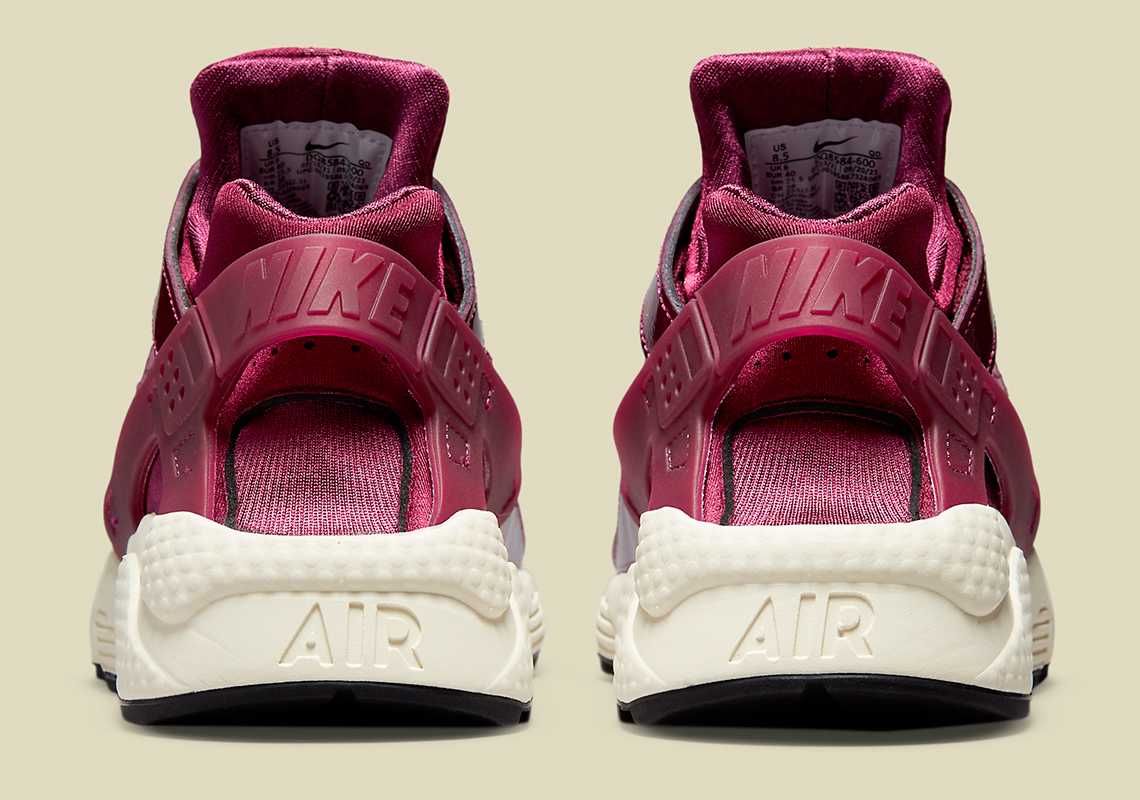 【リーク】Nike Air Huarache "Bordeaux Patent" 抽選/定価/販売店舗まとめ 5枚目