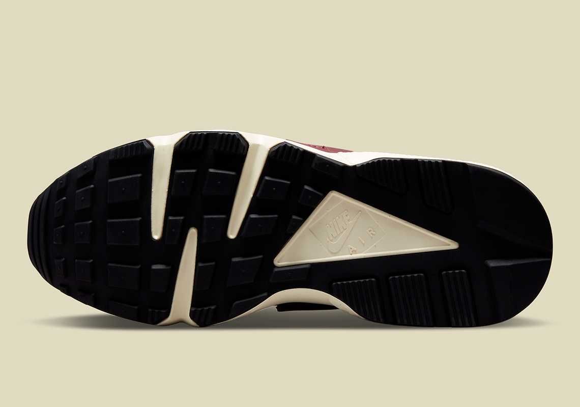 【リーク】Nike Air Huarache "Bordeaux Patent" 抽選/定価/販売店舗まとめ 6枚目