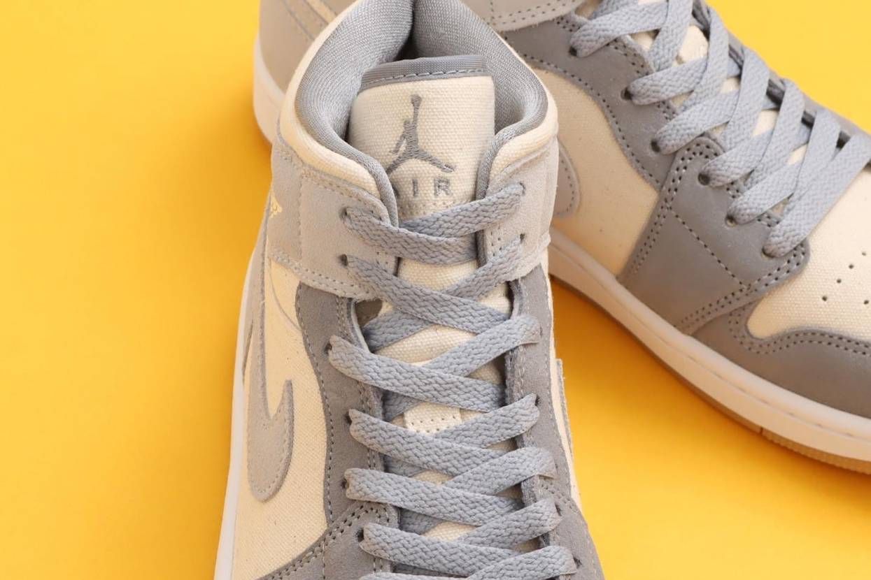 【スニダンで購入可】2/25発売 Nike Air Jordan 1 Mid SE "Coconut Milk/Particle Grey" 抽選/定価/販売店舗まとめ 2枚目