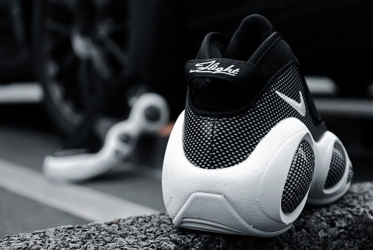 【スニダンで購入可】5/6発売 Nike Air Zoom Flight 95 "Black Metallic" 抽選/定価/販売店舗まとめ 7枚目