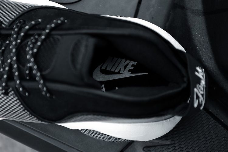 【スニダンで購入可】5/6発売 Nike Air Zoom Flight 95 "Black Metallic" 抽選/定価/販売店舗まとめ 12枚目