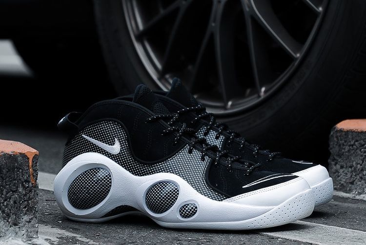 【スニダンで購入可】5/6発売 Nike Air Zoom Flight 95 "Black Metallic" 抽選/定価/販売店舗まとめ 4枚目