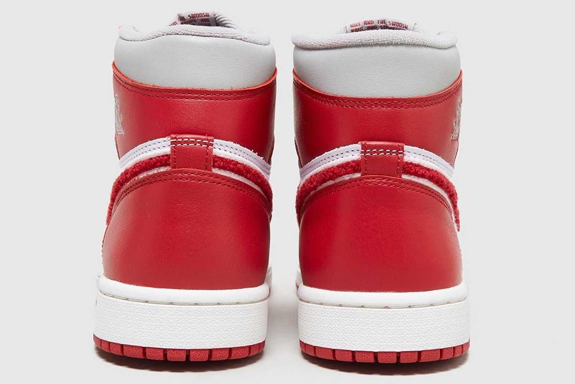 【スニダンで購入可】7/23発売 Nike WMNS Air Jordan 1 High OG "Varsity Red/Chenille"  抽選/定価/販売店舗まとめ 6枚目