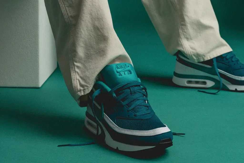 【販売リンクあり】海外抽選中 Nike Air Max BW OG "Marina/Grey" 抽選/定価/販売店舗まとめ 3枚目