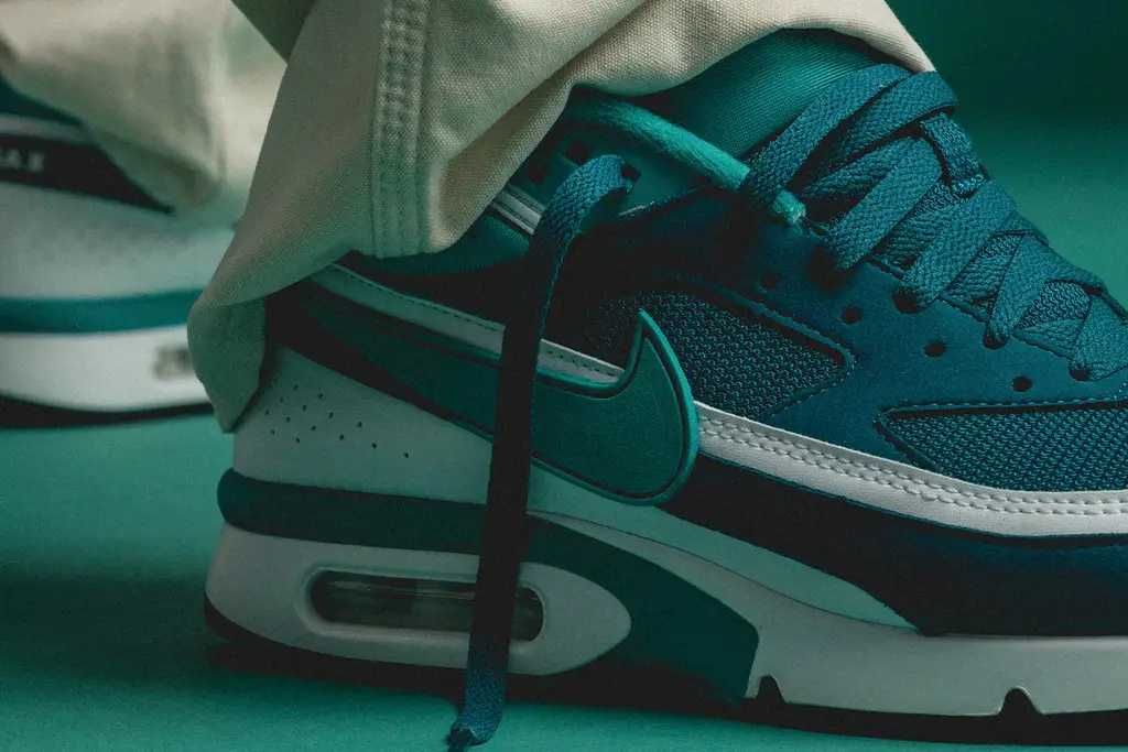 【販売リンクあり】海外抽選中 Nike Air Max BW OG "Marina/Grey" 抽選/定価/販売店舗まとめ 2枚目