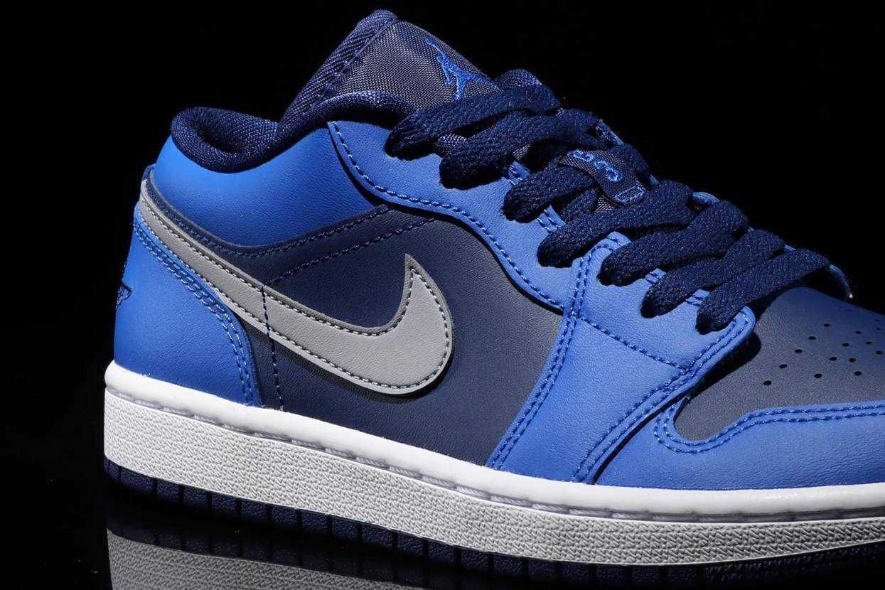 【スニダンで購入可】3/23発売 Nike WMNS Air Jordan 1 Low "Game Royal/Stealth-Blue Void-White" 抽選/定価/販売店舗まとめ 2枚目