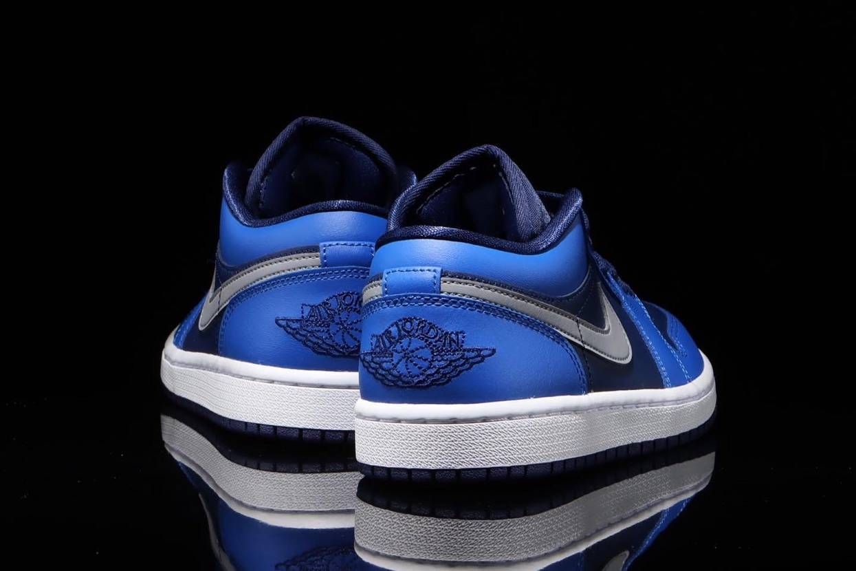 【スニダンで購入可】3/23発売 Nike WMNS Air Jordan 1 Low "Game Royal/Stealth-Blue Void-White" 抽選/定価/販売店舗まとめ 3枚目