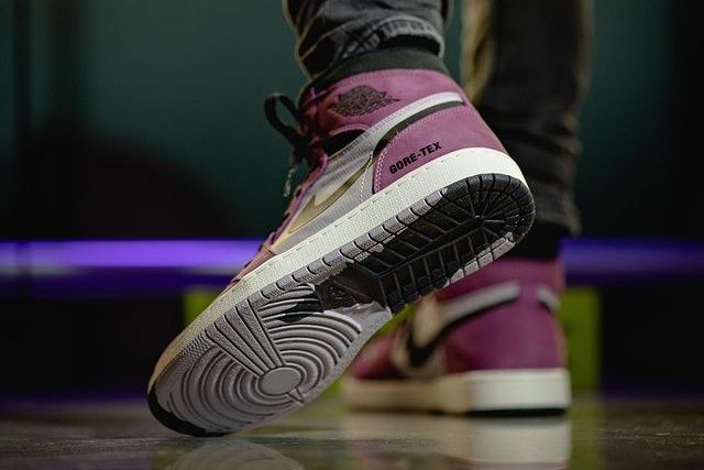 【スニダンで購入可】4/10発売 Nike Air Jordan 1 Element GORE-TEX "Berry" 抽選/定価/販売店舗まとめ 7枚目