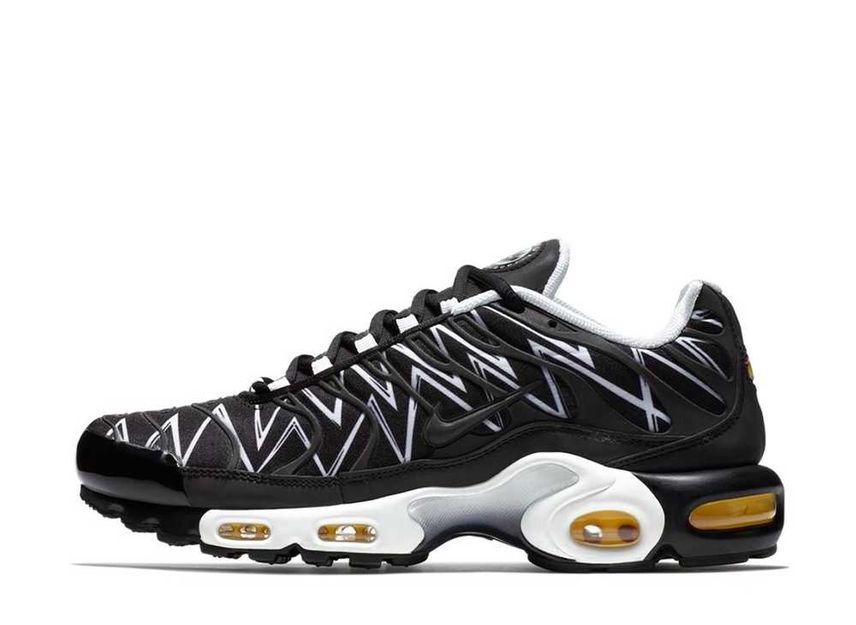 Nike air max plus shark best sale black
