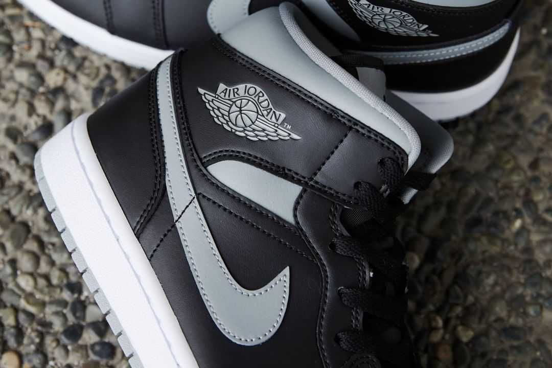 【スニダンで購入可】4/9発売 Nike WMNS Air Jordan 1 Mid "Shadow" 抽選/定価/販売店舗まとめ 4枚目