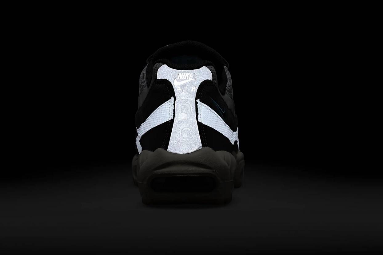 【スニダンで購入可】Nike Air Max 95 "Light Smoke Grey/Black/Dark Smoke Grey" 抽選/定価/販売店舗まとめ 8枚目