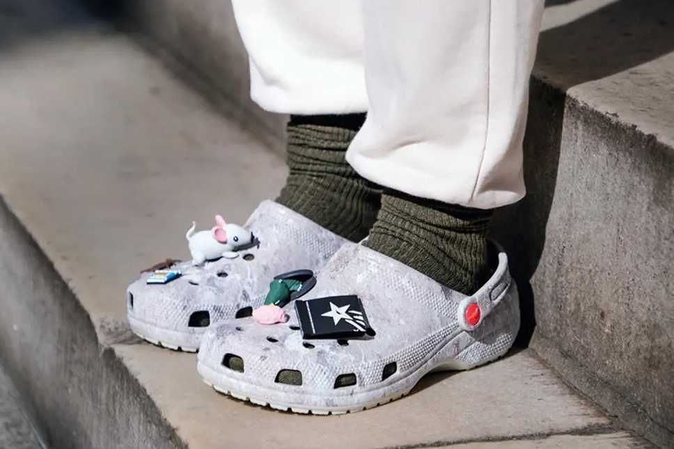 【販売リンクあり】4/13発売 STAPLE × Crocs Classic Clog "Sidewalk Luxe" 抽選/定価/販売店舗まとめ 4枚目