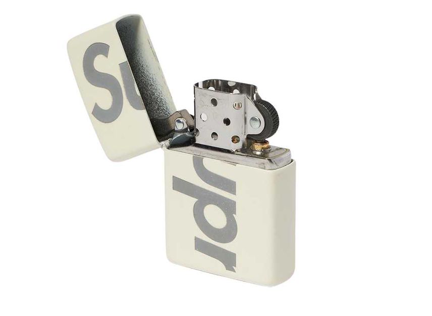 Supreme Glow-in-the-Dark Zippo®