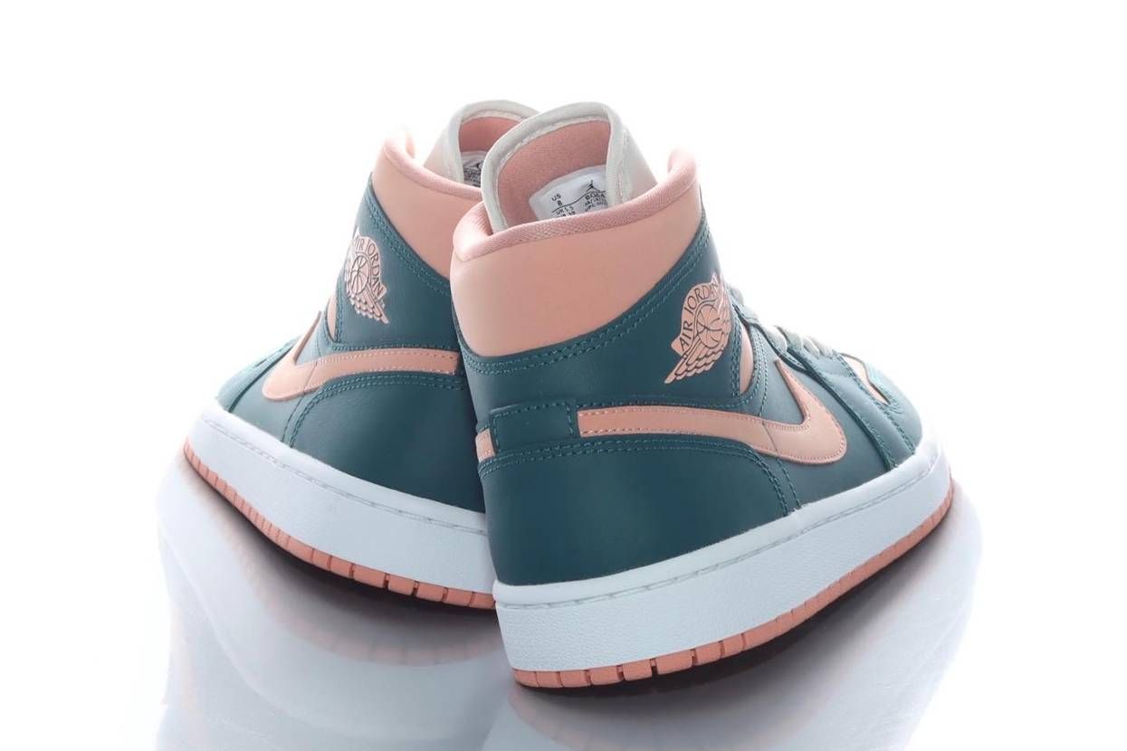 【スニダンで購入可】5/14発売 Nike WMNS Air Jordan 1 Mid "Dark Teal Green" 抽選/定価/販売店舗まとめ 3枚目