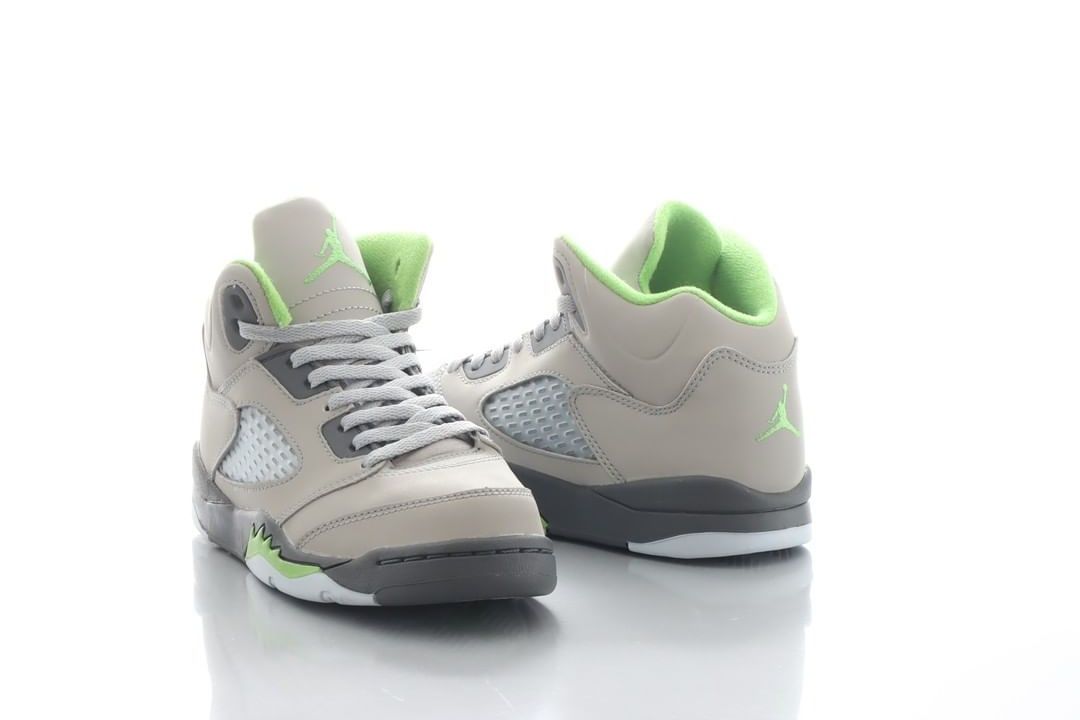 【スニダンで購入可】5/28・5/30発売 Nike Air Jordan 5 "Green Bean" (2022) 抽選/定価/販売店舗まとめ 4枚目