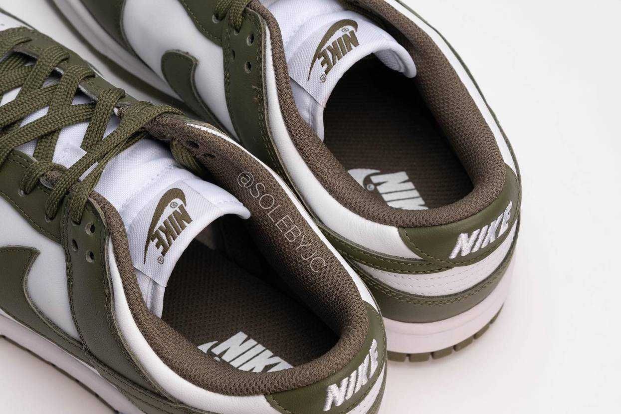 【スニダンで購入可】8/24発売 Nike WMNS Dunk Low "Medium Olive" 抽選/定価/販売店舗まとめ 9枚目