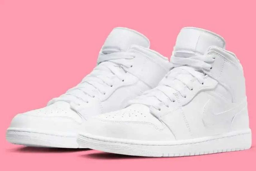 【スニダンで購入可】8/9発売 Nike WMNS Air Jordan 1 Mid "Triple White" 抽選/定価/販売店舗まとめ