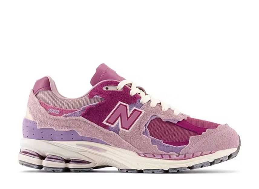 ニューバランス 2002R プロテクションパック "ピンク"