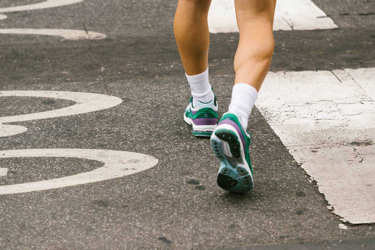 【スニダンで購入可】7/16発売 Up There × New Balance 2002R "Backyard Legends"  抽選/定価/販売店舗まとめ 19枚目