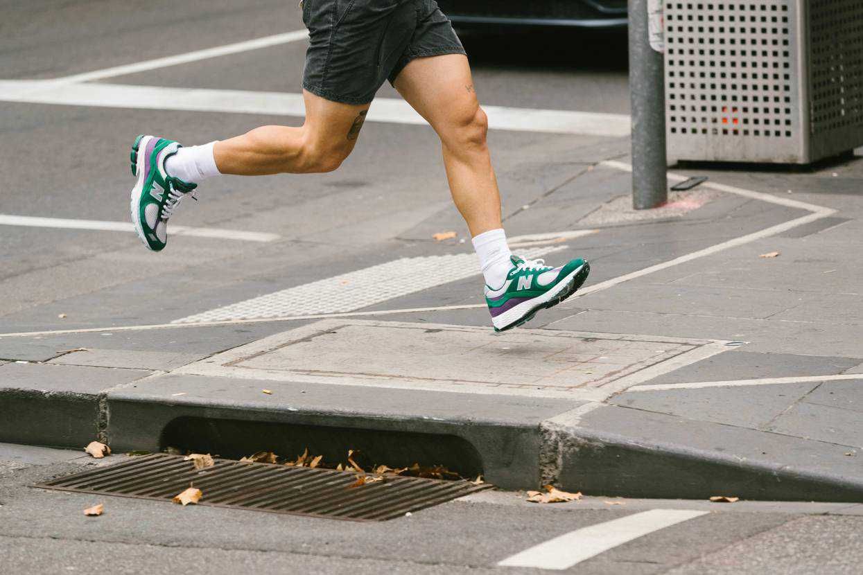 【スニダンで購入可】7/16発売 Up There × New Balance 2002R "Backyard Legends"  抽選/定価/販売店舗まとめ 17枚目