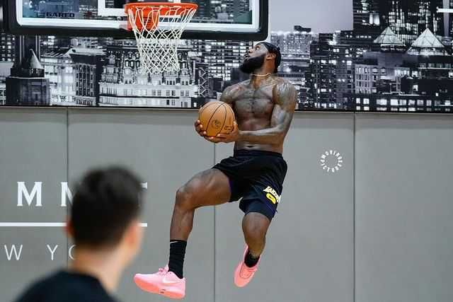 【リーク】Nike Lebron 20 抽選/定価/販売店舗まとめ 2枚目