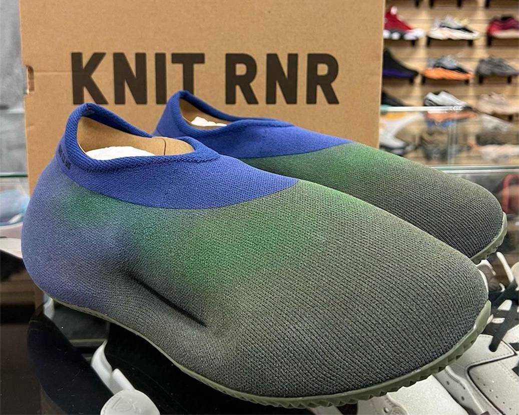 【リーク】adidas YEEZY Knit Runner "Faded Azure" 抽選/定価/販売店舗まとめ 2枚目