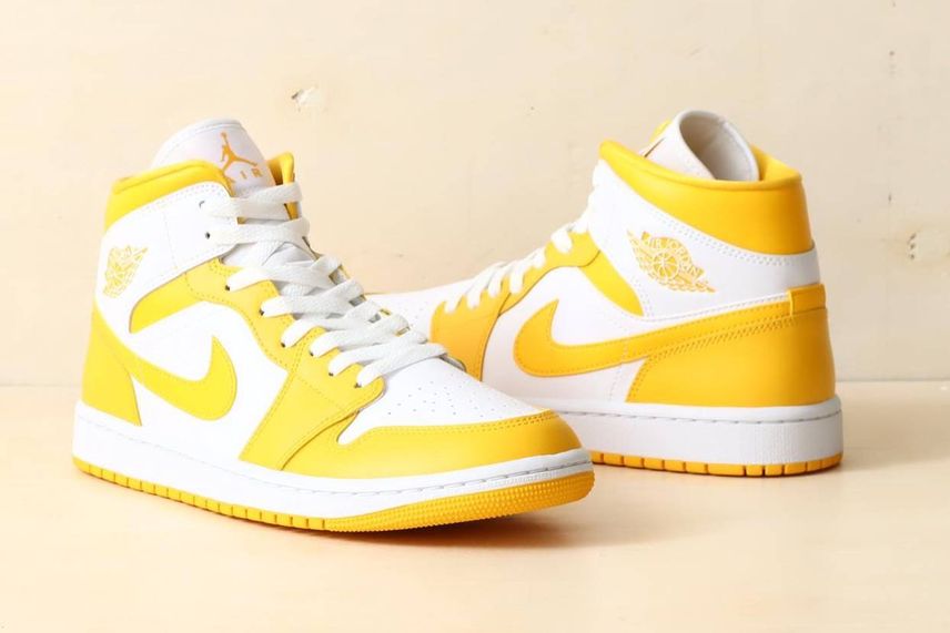 Nike WMNS Air Jordan 1 Mid