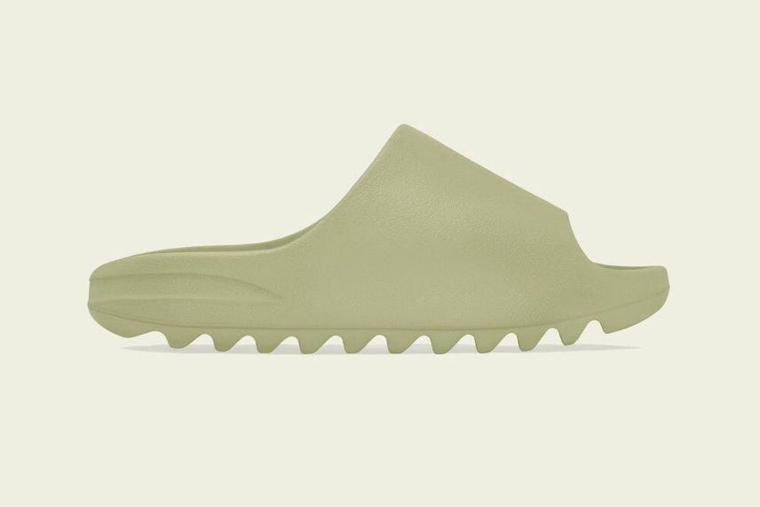 YEEZY SLIDE イージースライド Yeezy Slide (イージー スライド) 人気の新作/中古通販