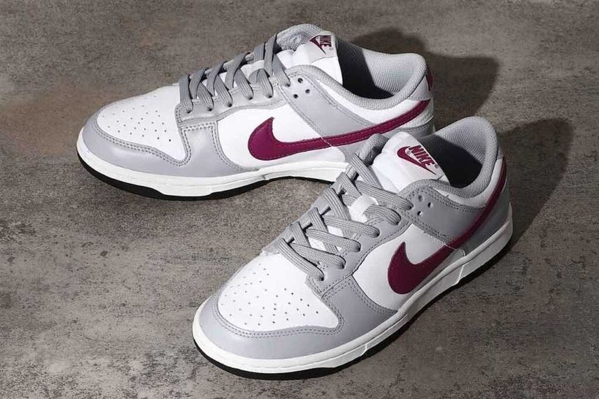スニダンで購入可|Nike WMNS Dunk Low "Grey/Red" 抽選/販売/定価情報