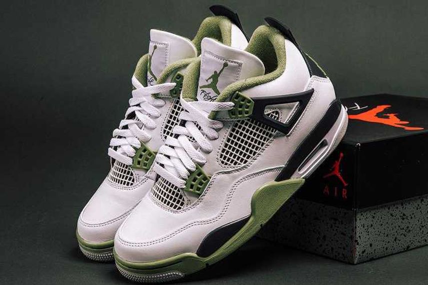 4/22発売|Nike WMNS Air Jordan 4