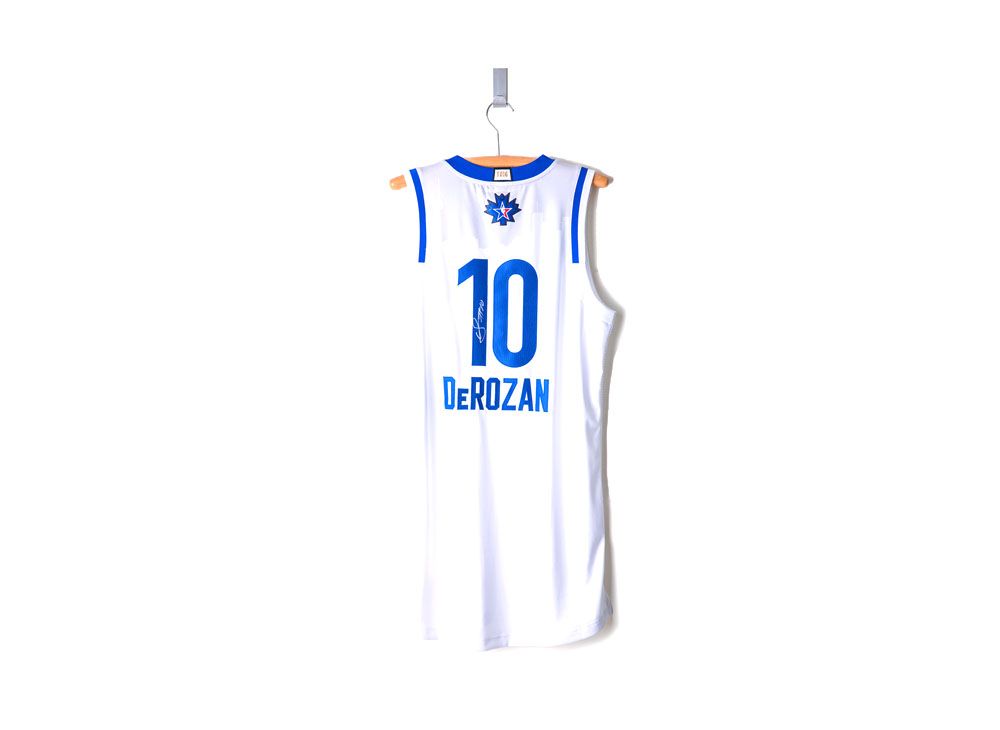 10 Demar Derozan Toronto Raptors 2015 16 Eastの新品中古フリマ通販｜スニダン 