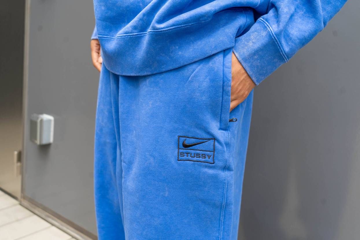 スニダン編集部のアイテム紹介 Vol.15｜Stussy × Nike Acid Wash Fleece Crew & Pants "Blue"｜レビュー