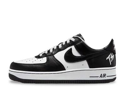 ナイキ　エアフォース1　Nike Air Force 1 Low Ultraviスニーカー