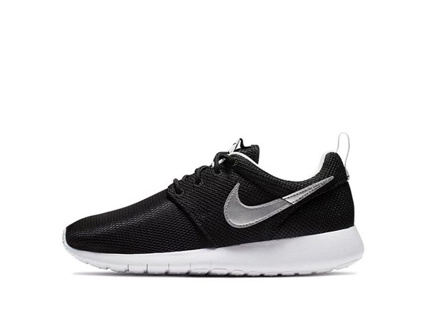 Roshe one - sales women's black/white/metallic silver