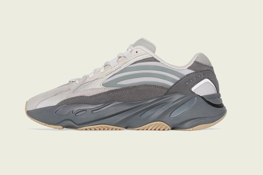 adidas YEEZY Boost 700 V2