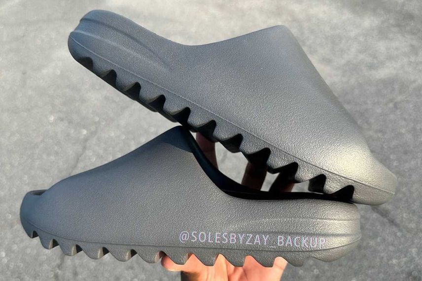 Yeezy Slide (イージー スライド) 人気の新作/中古通販【スニーカー