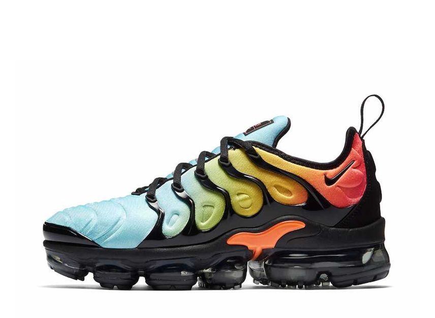Nike air vapormax plus black womens sales