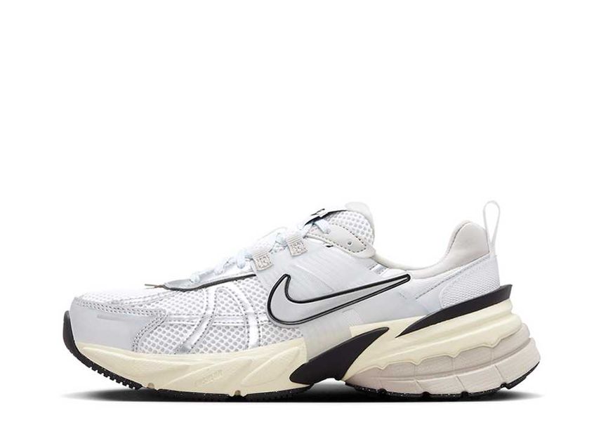 NIKE ナイキ　V2K RUN 23.5 新品