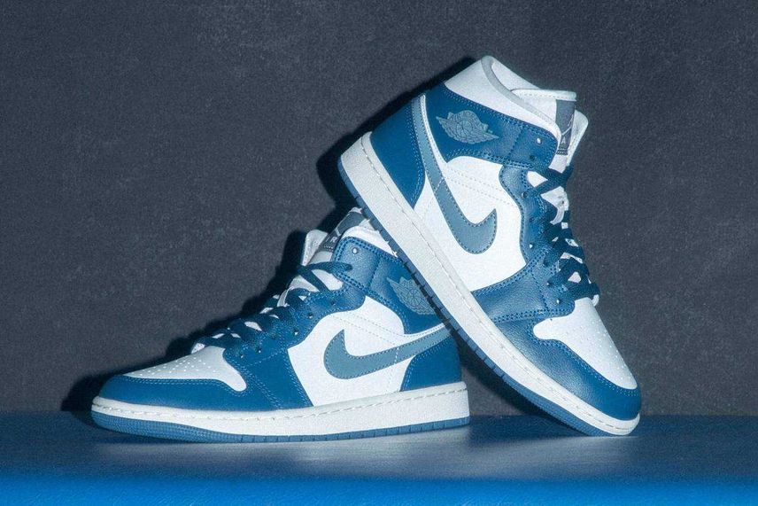 Nike Women's Air Jordan 1 Mid Nike Women's Air Jordan 1 Mid