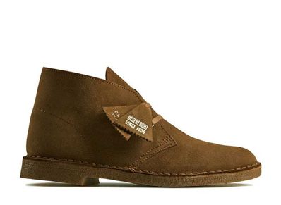 Clarks desert boots cola 2025 suede