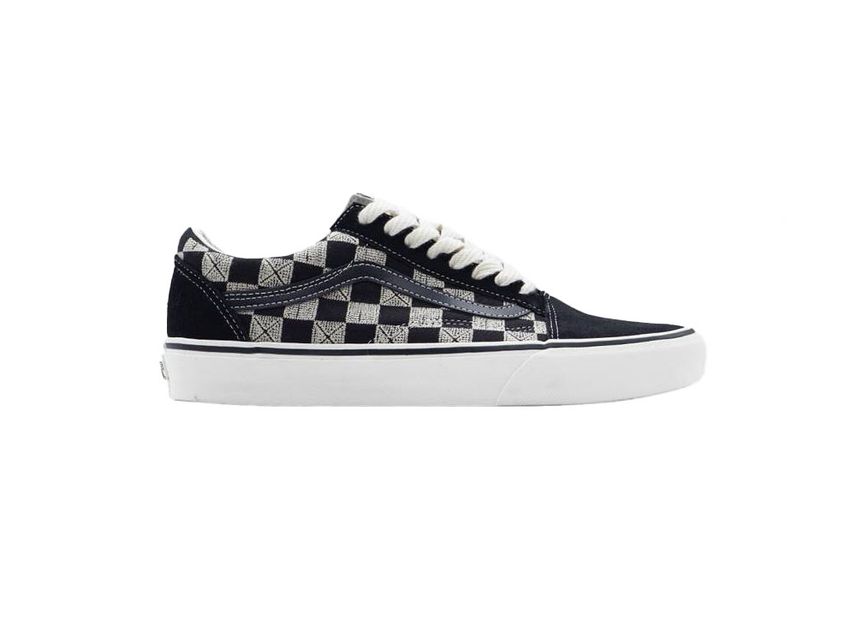 Vans black sales checkered old skool