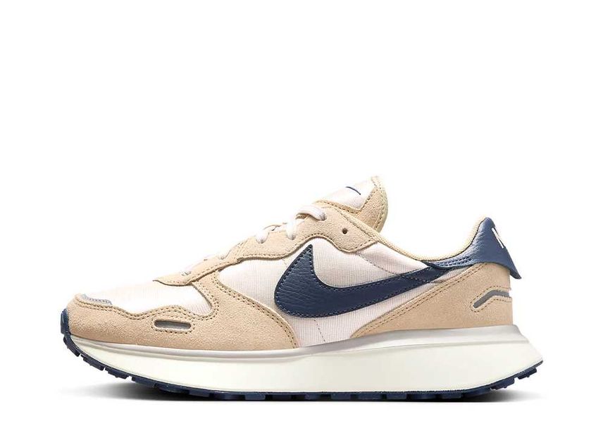 Nike Women s Phoenix Waffle Light Orewood Brown Team Gold Light Iron Ore Midnight Navy