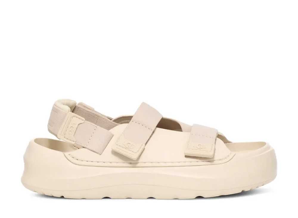 UGG Stratus 
